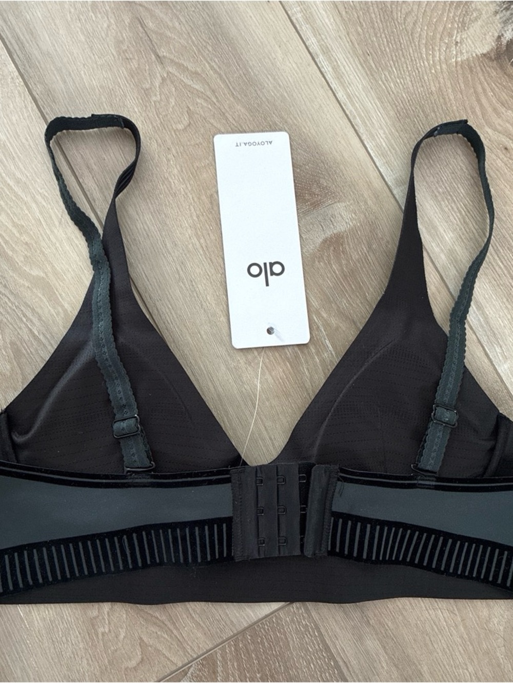ALO Yoga Women's Black/ Dark Green Sports Bra & Legging Set! size S! super cute! - Picture 3 of 7